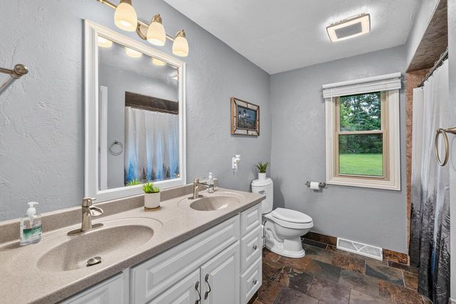 W646 Townline ROAD, Oconomowoc, WI 53066