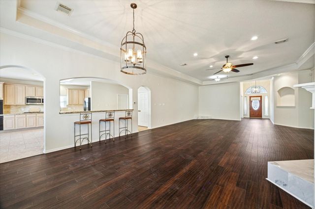 1301 Silver Maple Lane, Pearland, TX 77581