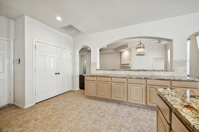 1301 Silver Maple Lane, Pearland, TX 77581