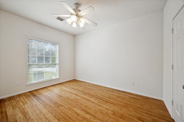 1301 Silver Maple Lane, Pearland, TX 77581