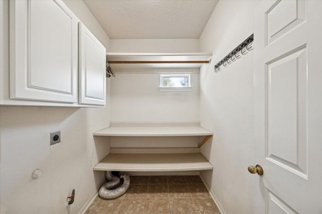 1301 Silver Maple Lane, Pearland, TX 77581