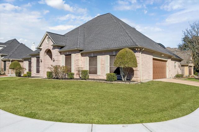 1301 Silver Maple Lane, Pearland, TX 77581