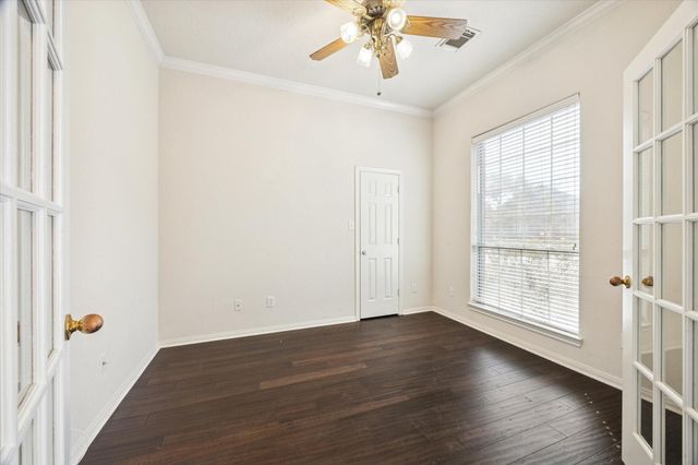 1301 Silver Maple Lane, Pearland, TX 77581