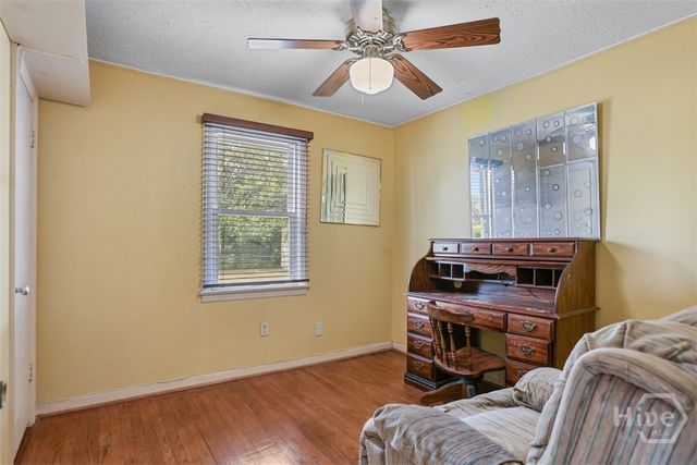 2221 E 57th Street, Savannah, GA 31404