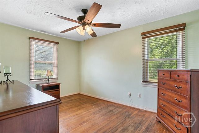 2221 E 57th Street, Savannah, GA 31404