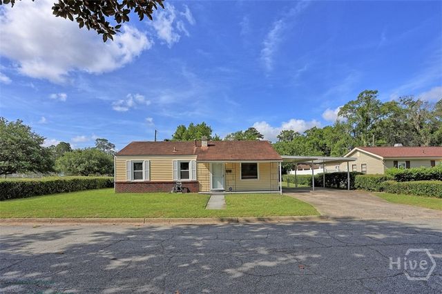 2221 E 57th Street, Savannah, GA 31404