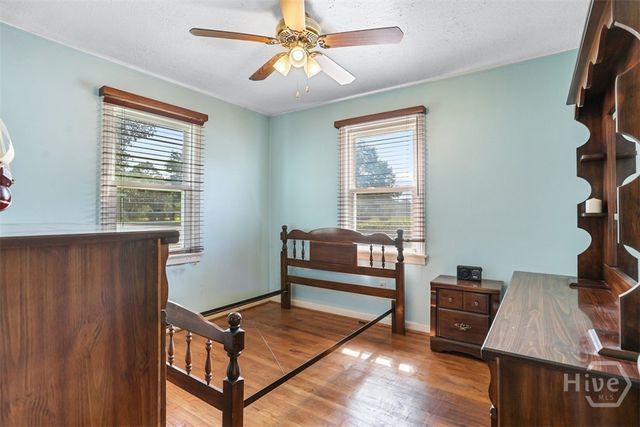 2221 E 57th Street, Savannah, GA 31404