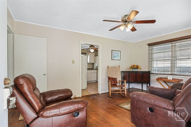2221 E 57th Street, Savannah, GA 31404