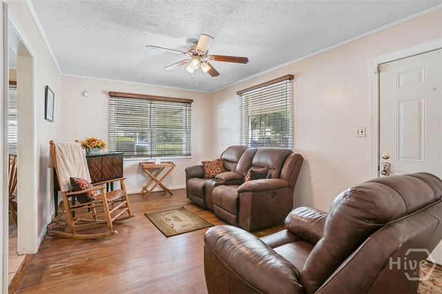 2221 E 57th Street, Savannah, GA 31404