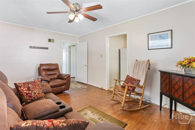 2221 E 57th Street, Savannah, GA 31404