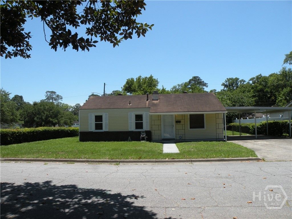 Image 1 of property listing at 2221 E 57th Street, Savannah, GA 31404