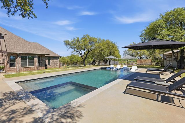 8029 White Drive, Granbury, TX 76049