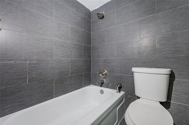 3301 Spanish Moss Terrace 406, Lauderhill, FL 33319