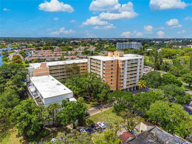 3301 Spanish Moss Terrace 406, Lauderhill, FL 33319