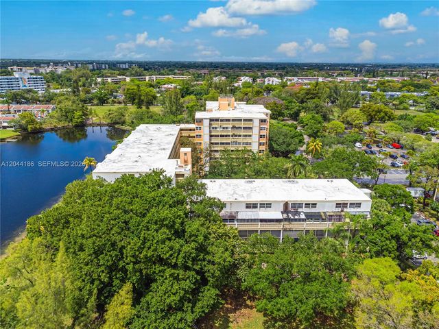 3301 Spanish Moss Terrace 406, Lauderhill, FL 33319