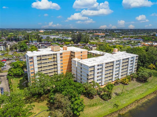 3301 Spanish Moss Terrace 406, Lauderhill, FL 33319