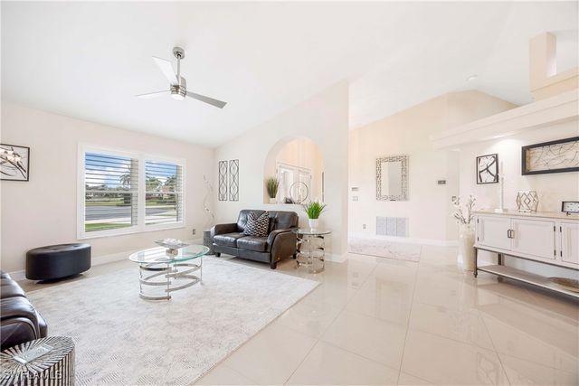 28801 Regis CT, Bonita Springs, FL 34134