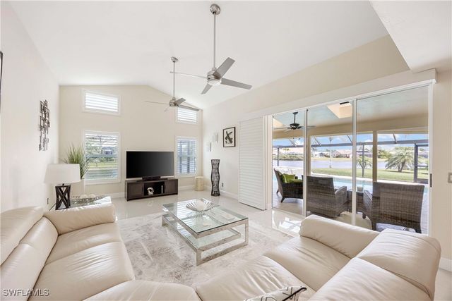 28801 Regis CT, Bonita Springs, FL 34134