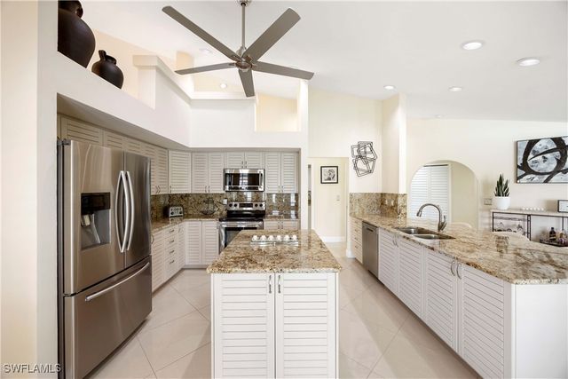 28801 Regis CT, Bonita Springs, FL 34134