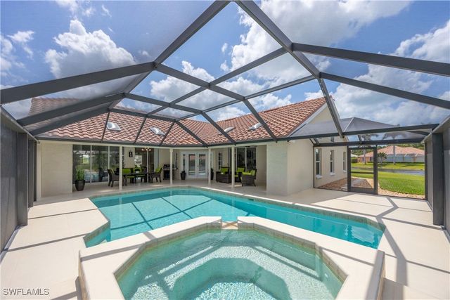 28801 Regis CT, Bonita Springs, FL 34134