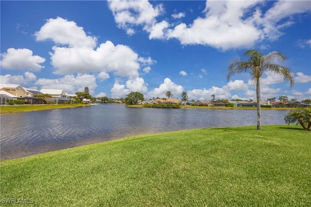 28801 Regis CT, Bonita Springs, FL 34134