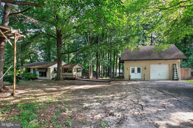 141 POLAND ST, Montross, VA 22520