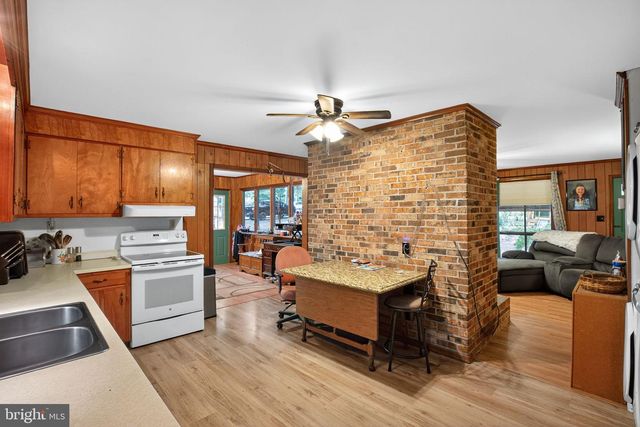 141 POLAND ST, Montross, VA 22520