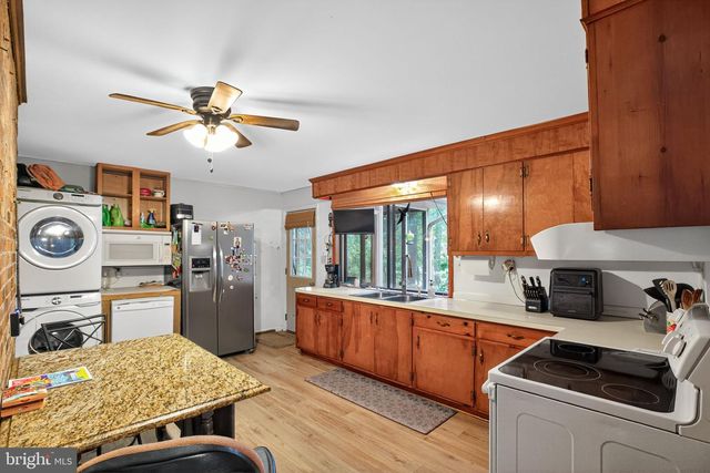 141 POLAND ST, Montross, VA 22520