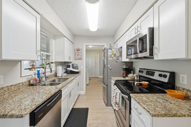 3021 NE 35TH PLACE, Ocala, FL 34479