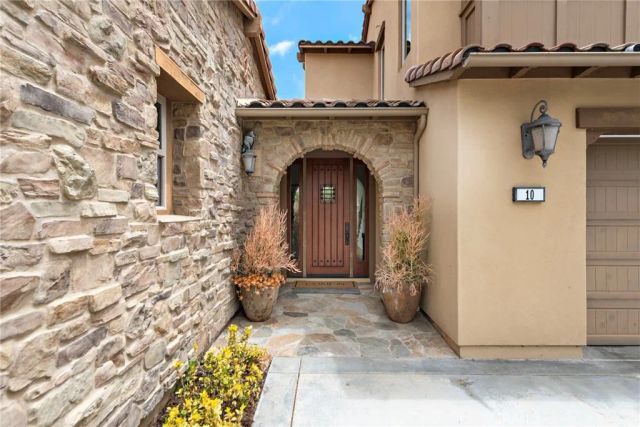 10 Gaucho Road, Ladera Ranch, CA 92694