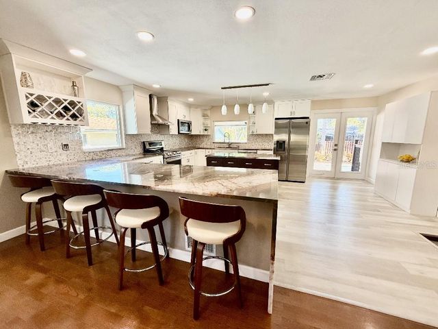 2563 KNOTTY PINE WAY, Clearwater, FL 33761