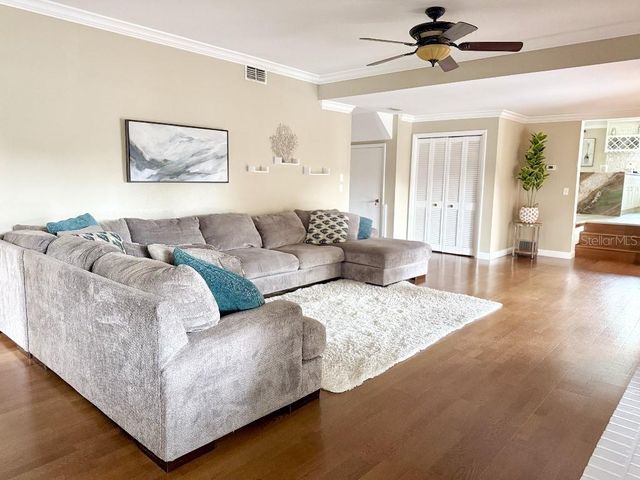 2563 KNOTTY PINE WAY, Clearwater, FL 33761