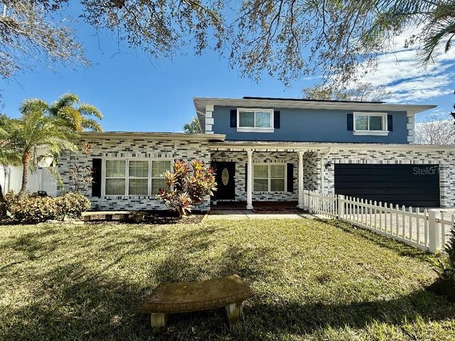 2563 KNOTTY PINE WAY, Clearwater, FL 33761