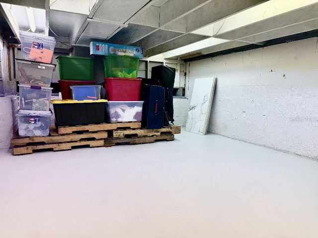 2563 KNOTTY PINE WAY, Clearwater, FL 33761