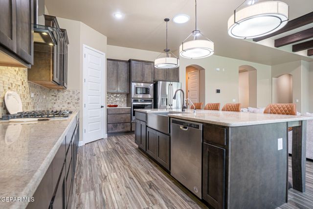 12277 CLIFTON HILL Road, Horizon City, TX 79928