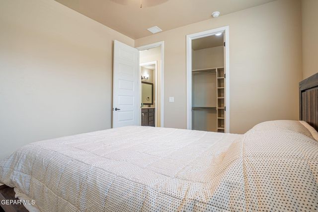 12277 CLIFTON HILL Road, Horizon City, TX 79928