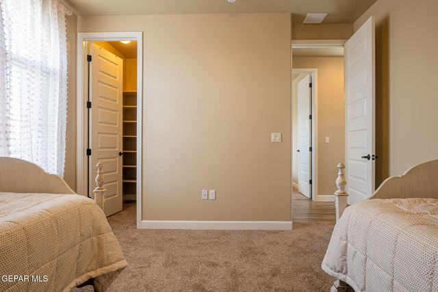 12277 CLIFTON HILL Road, Horizon City, TX 79928