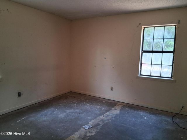 190 Nathaniel Howard Road Na, Waynesboro, GA 30830
