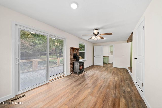 4540 S York Highway 4540 Hwy, Jamestown, TN 38556