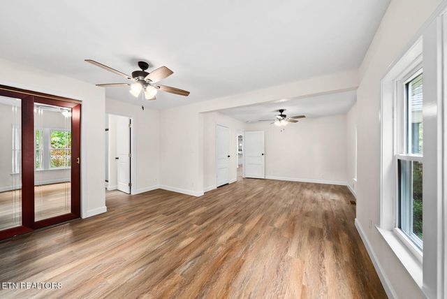 4540 S York Highway 4540 Hwy, Jamestown, TN 38556