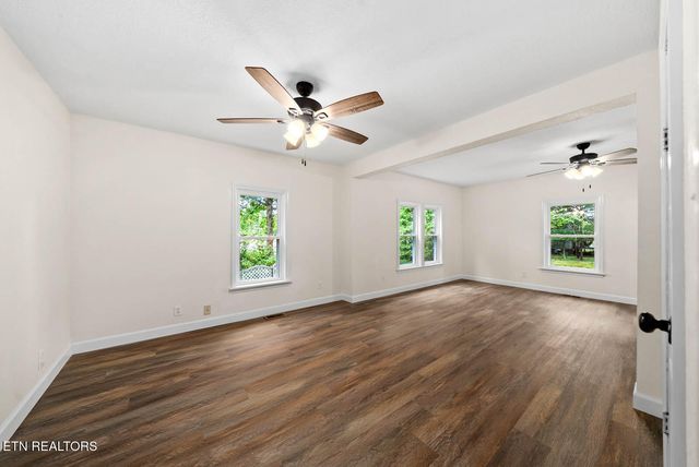 4540 S York Highway 4540 Hwy, Jamestown, TN 38556