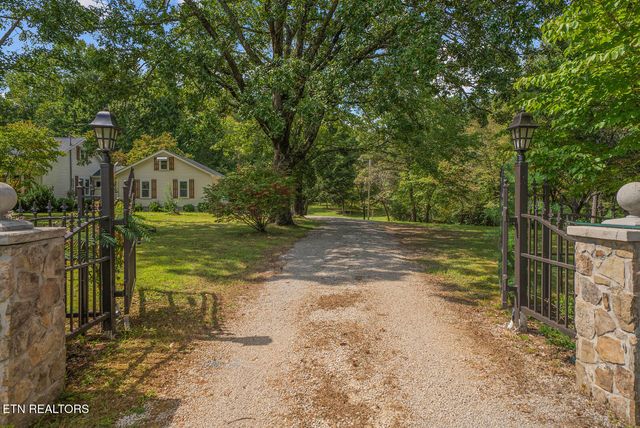 4540 S York Highway 4540 Hwy, Jamestown, TN 38556