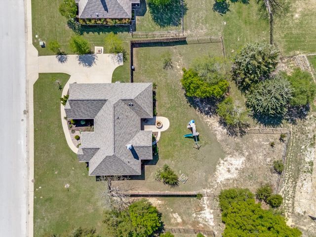 3405 Lakeway Drive, Weatherford, TX 76087