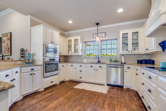 3405 Lakeway Drive, Weatherford, TX 76087