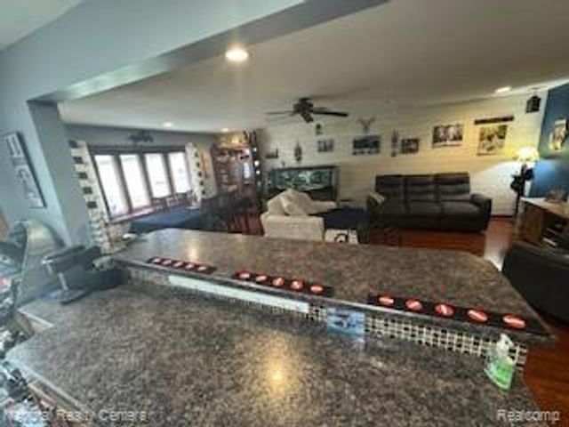 22848 N Brookside Drive, Dearborn Heights, MI 48125