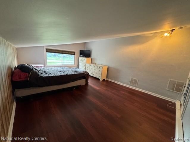 22848 N Brookside Drive, Dearborn Heights, MI 48125