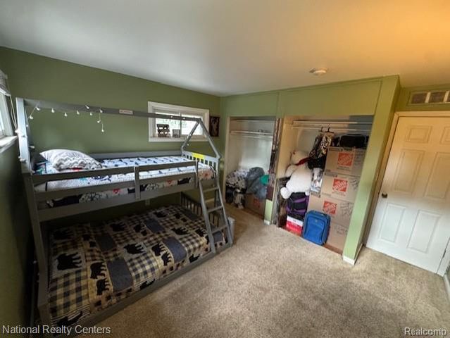 22848 N Brookside Drive, Dearborn Heights, MI 48125