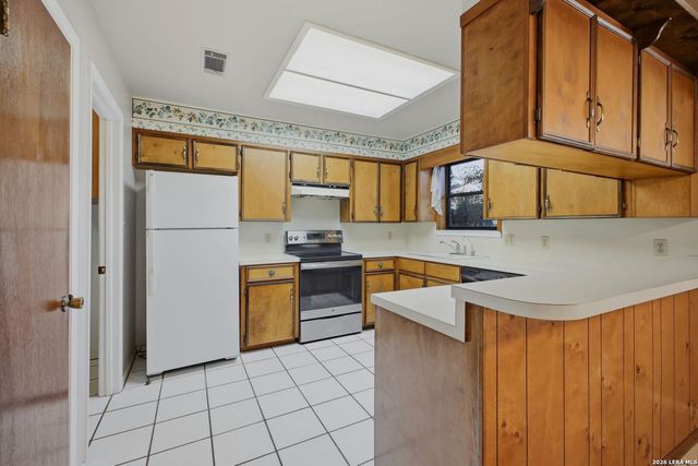 10 Broken Ski Circle, New Braunfels, TX 78130