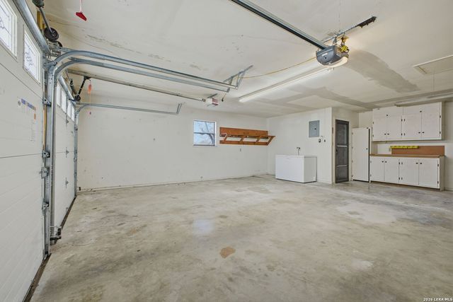 10 Broken Ski Circle, New Braunfels, TX 78130