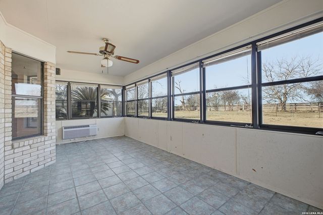 10 Broken Ski Circle, New Braunfels, TX 78130